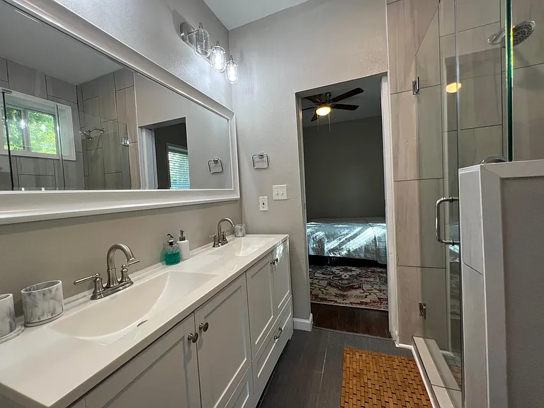 333 E Woodlawn Ave — Photo 17