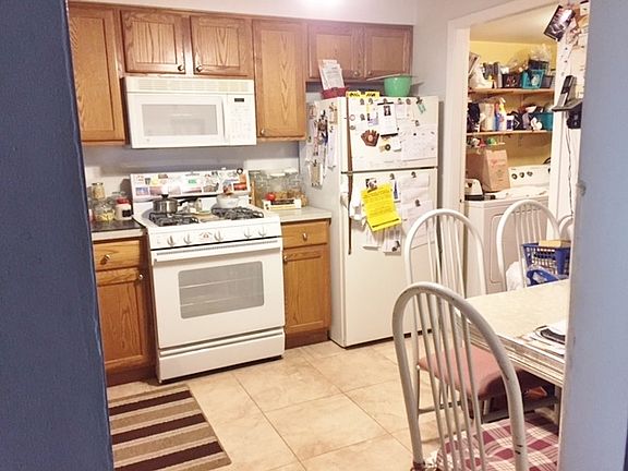 2nd image of 8244 Chestnut Dr #38B
