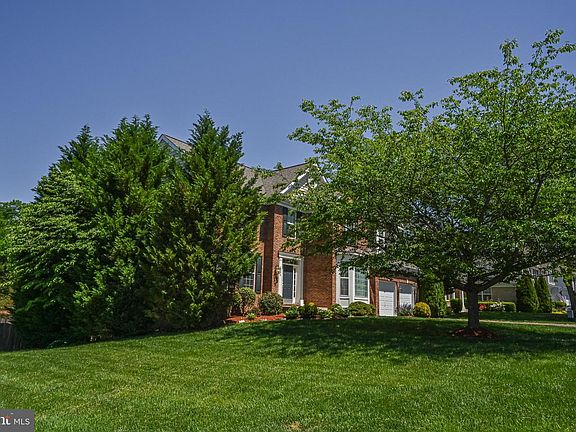 2nd image of 8438 Mineral Springs Dr