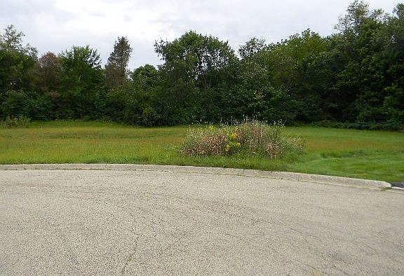 3rd image of 5801 Meadowlark Ct