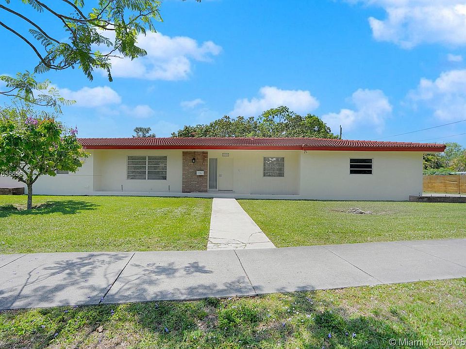 1st image of 8250 SW 136th St
