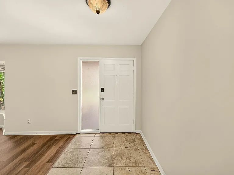 303 Saint Augustine Ave — Photo 6