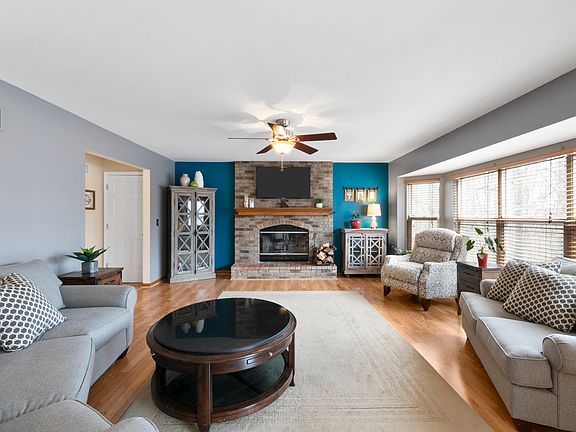 3rd image of 529 Emmanuel Ct