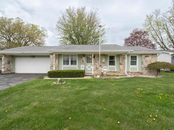 1599 N Terrace Hills Rd, Kendallville, IN 46755