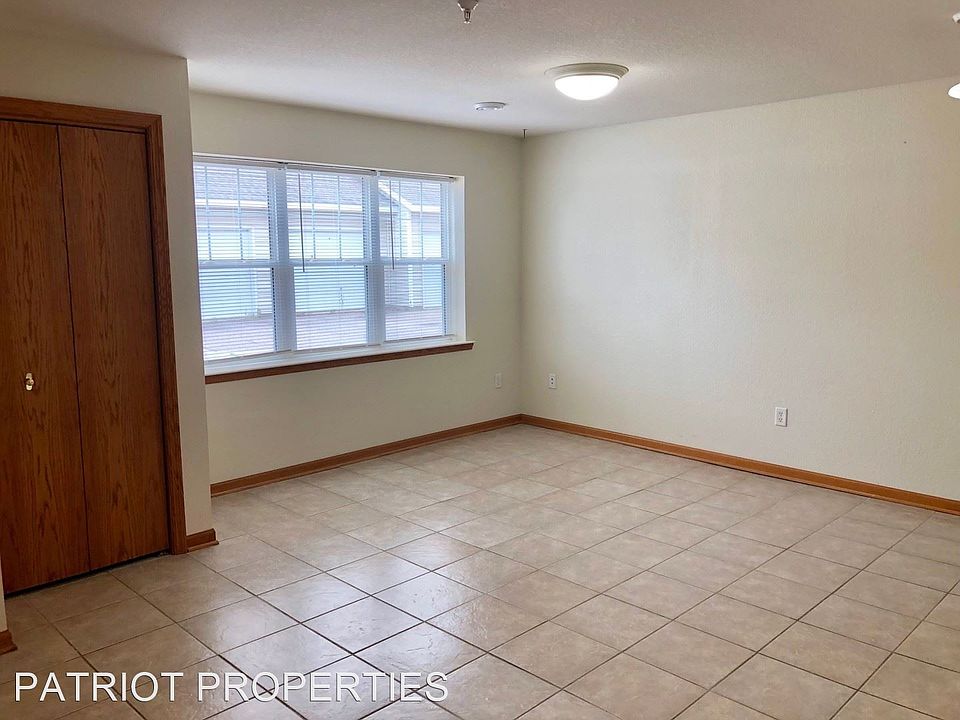 Silver Drive Apartments 1200 Silver Dr Baraboo WI Zillow