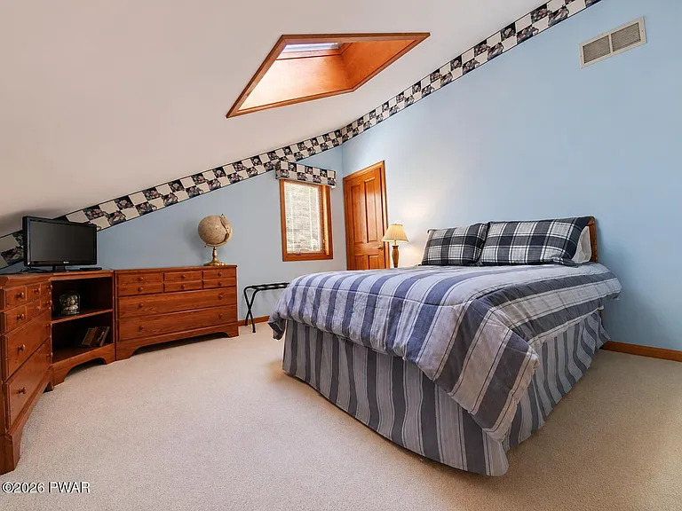1075 Acacia Dr — Photo 32