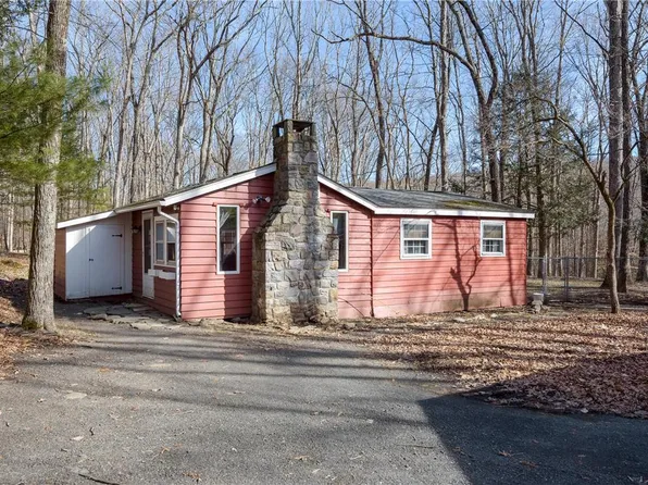 3164 Bear Swamp Rd, East Stroudsburg, PA 18302