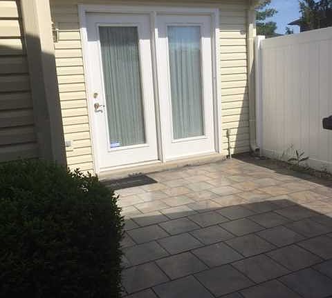 2nd image of 841 E Northfield Blvd