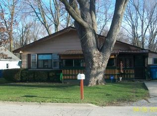 304 E Elm St, Watseka, IL 60970