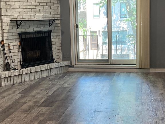 2nd image of 2828 N Burling St APT 315