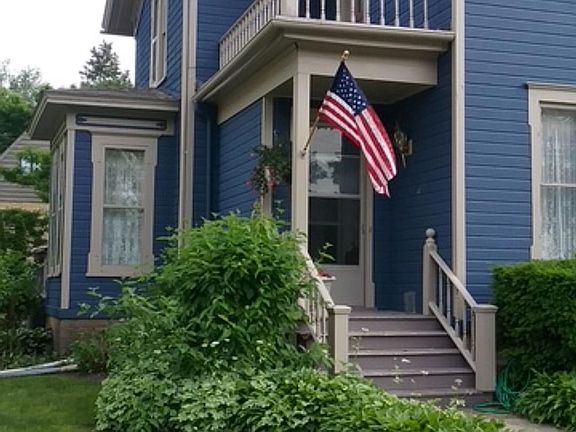 4th image of 121 Watertown St