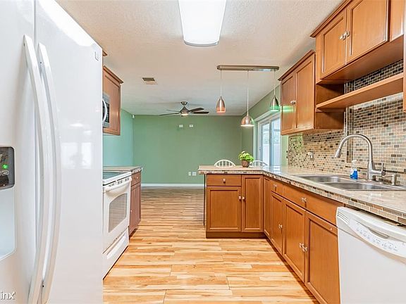 5th image of 5250 Ansonia Ct