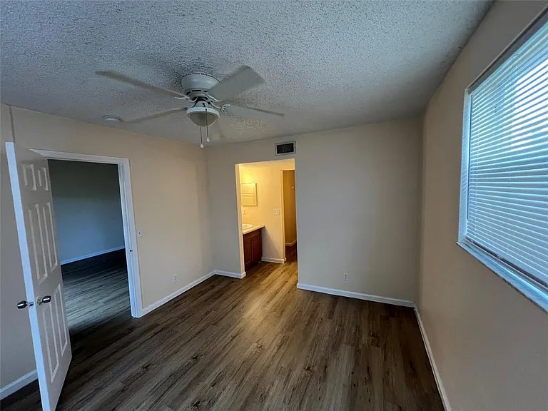 2431 NW 56th Ave #5-201 — Photo 7