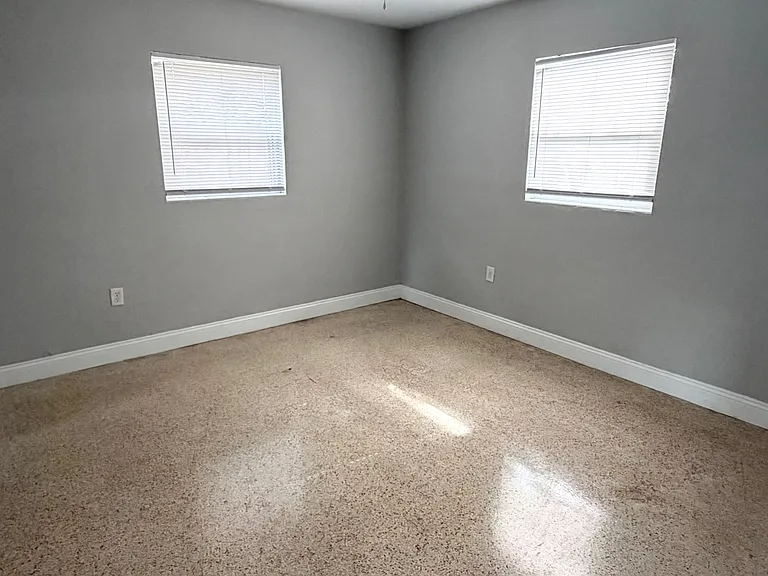 505 Varsity St — Photo 6