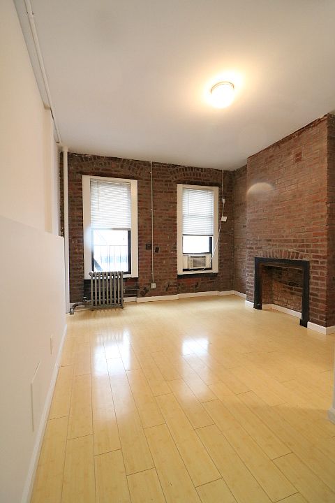 1st image of 441 W 49th St APT 3B
