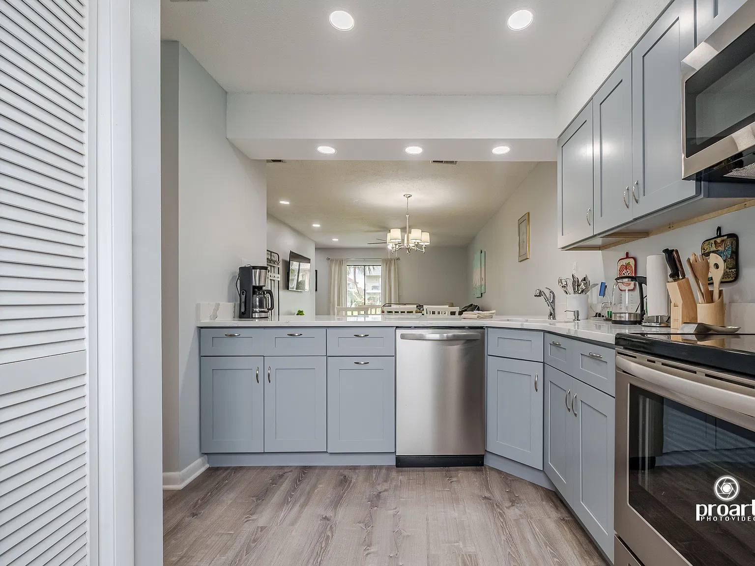 2 bed, 1228 sqft, $2,200 — Photo 3