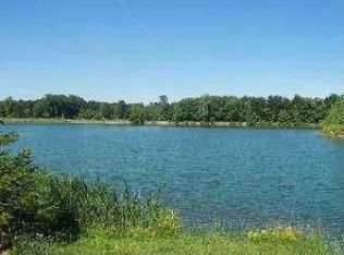 757 E Shoreline Dr, Holland, OH 43528