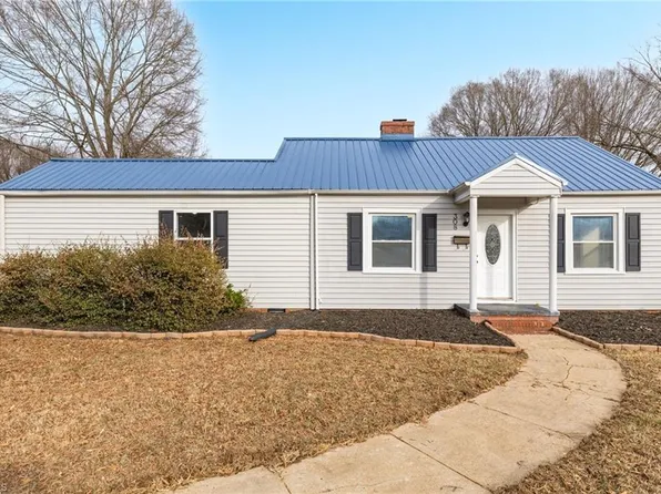 308 Cedar St, Eden, NC 27288