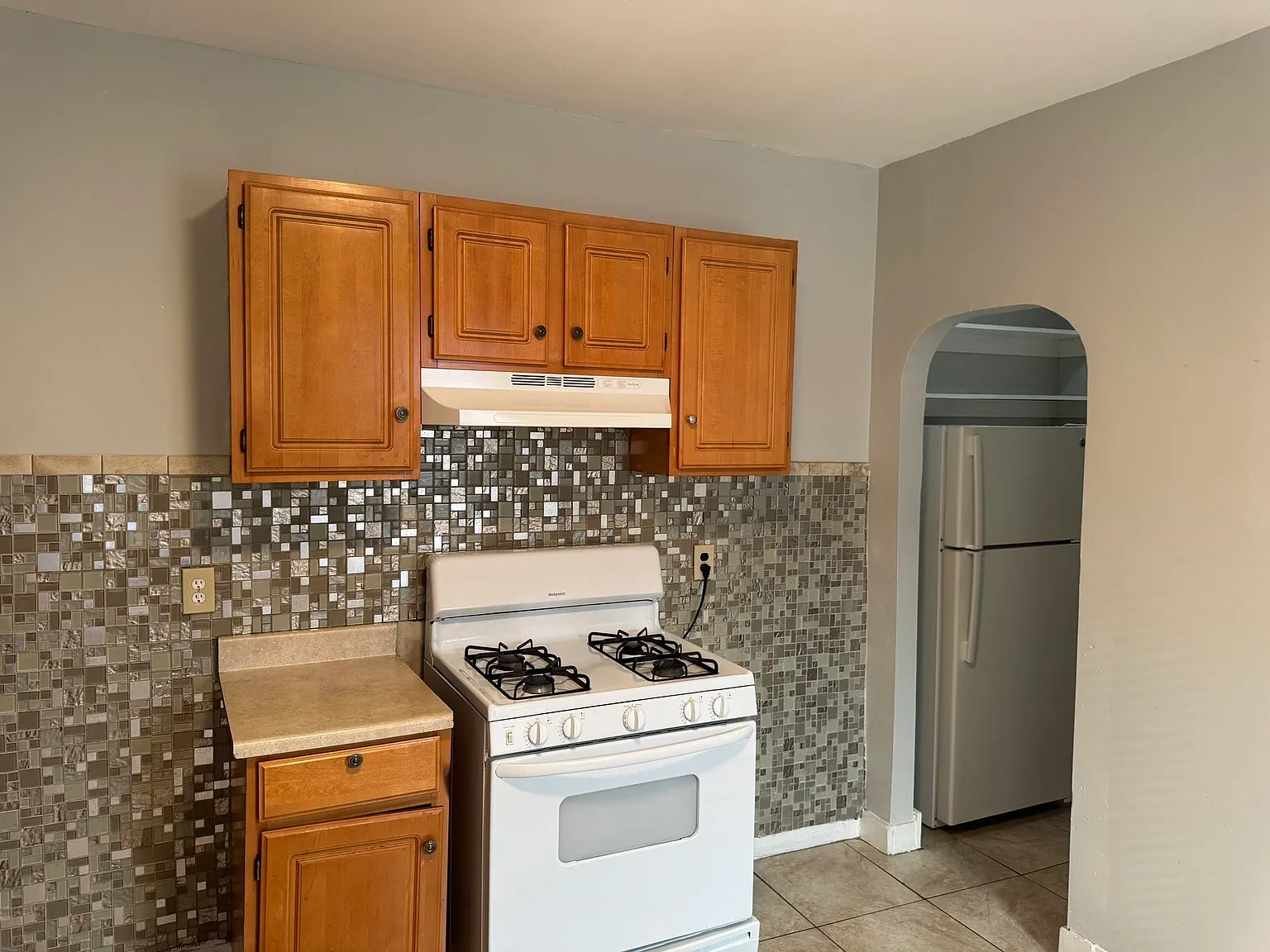 3 bed, 1.0 bath, 1000 sqft, $3,000 — Photo 4