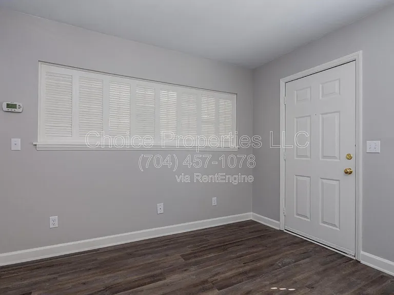 406 W 9th St #203 — Photo 3