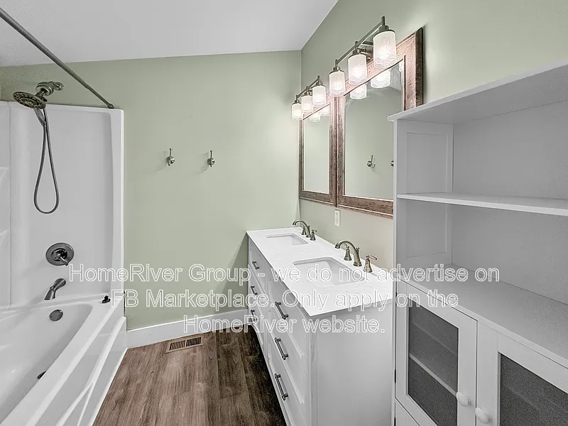 3 bed, 2.0 bath, 1108 sqft, $1,450 — Photo 3