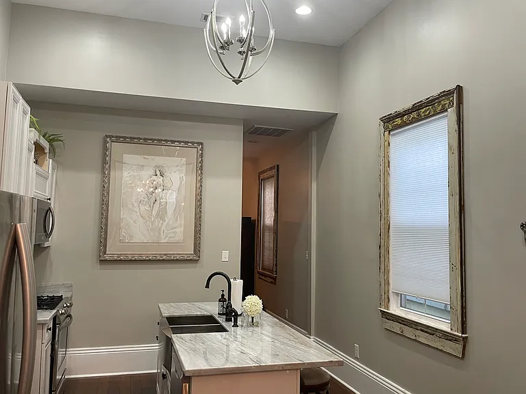 2121 Jackson Ave — Photo 10