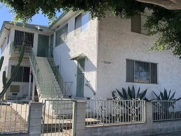 2610 1/2 W Florence Ave, Los Angeles, CA 90043