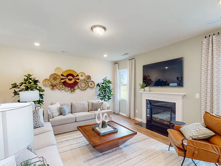 779 Earhart St NW — Photo 4