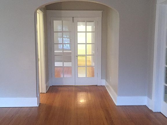 4th image of 334 New Scotland Ave
