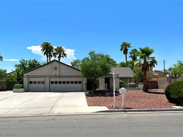 6829 Laredo St — Photo 1
