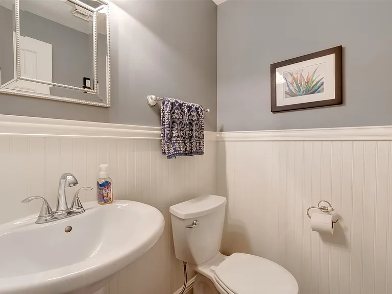 13011 Finch Brook Dr — Photo 33
