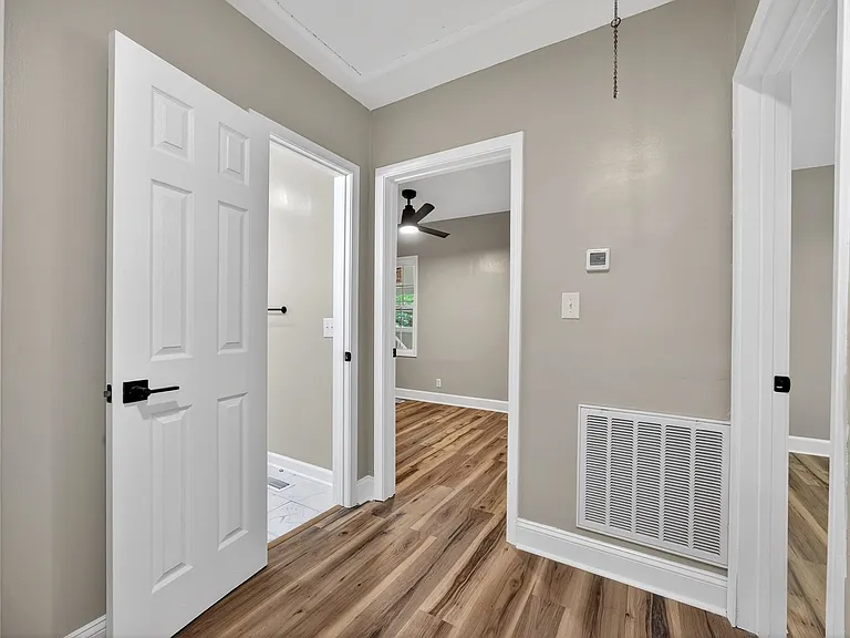 2218 Holt Dr — Photo 8