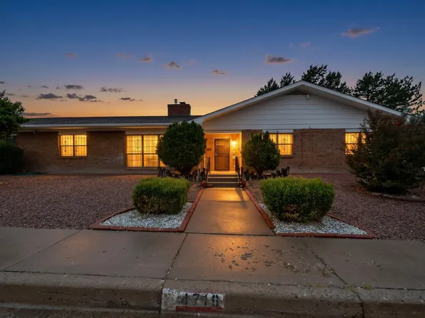 4716 Mountain Rd NE, Albuquerque, NM 87110