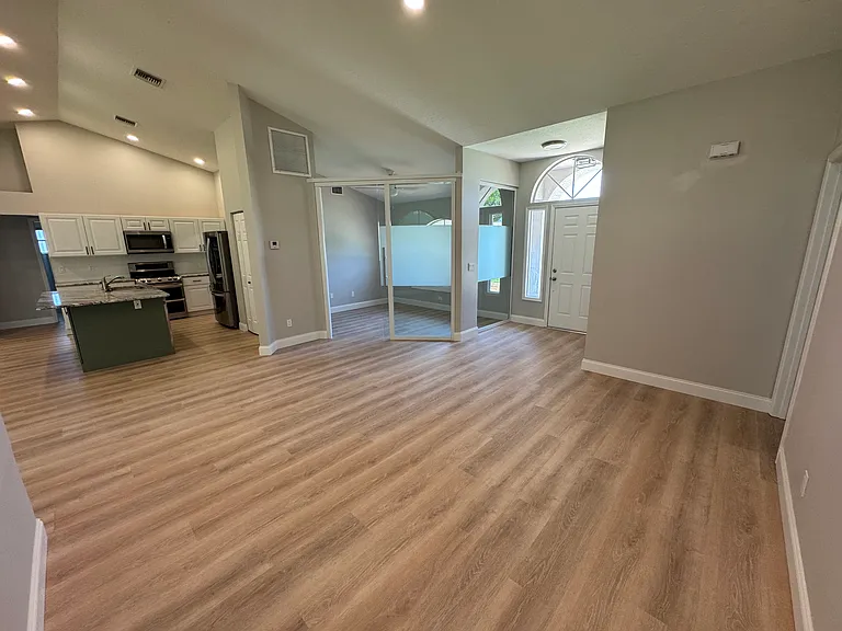 1845 Blue Heron Dr — Photo 11