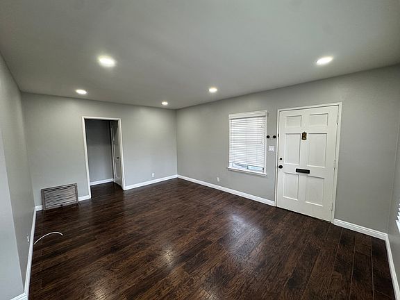 2nd image of 859 W 18th St
