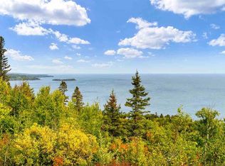 1952 Silver Cliff Landing Rd, Two Harbors, MN 55616