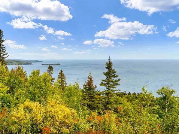 1952 Silver Cliff Landing Rd, Two Harbors, MN 55616