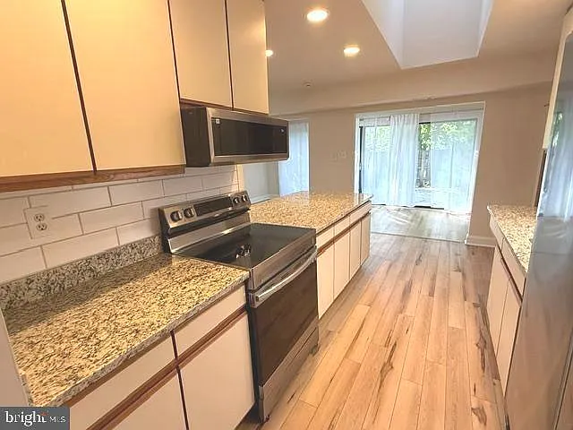 30 E Bluebell Ln — Photo 12