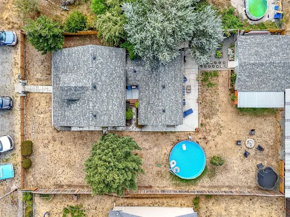 204 SE 2nd Street, Rainier, WA 98576