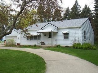 2545 Rockway Ln W, Brookfield, WI 53005