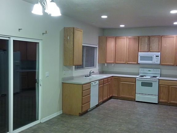 4th image of 5822 W Arlinridge Dr