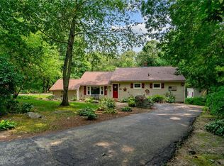 104 Burlingame Rd, Smithfield, RI 02917