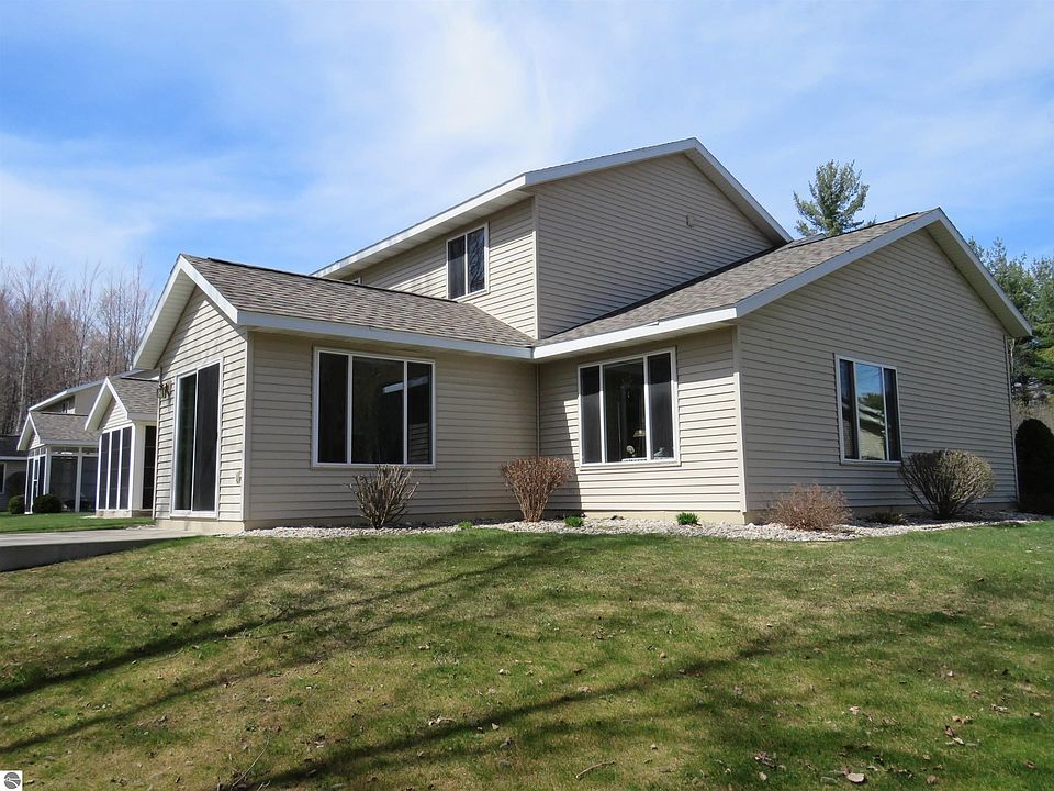 320 Woodside Cir, Cadillac, MI 49601 Zillow