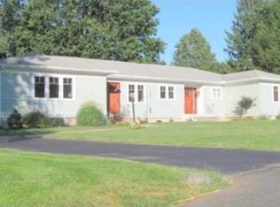 26 Edward Cir, Longmeadow, MA 01106