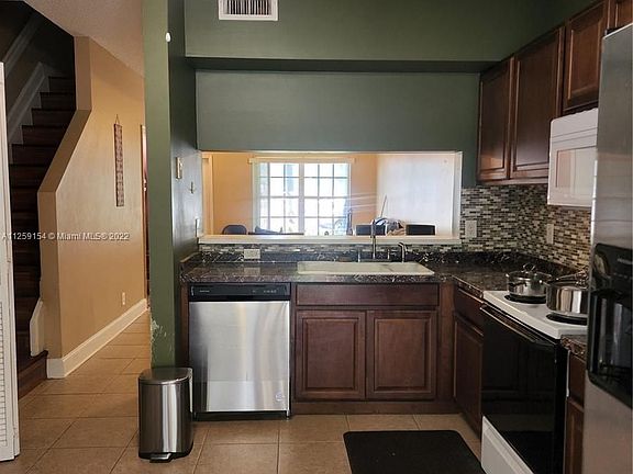 4th image of 4902 SW 31st Ter #2-1