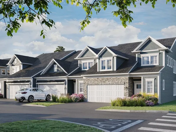 66 E Point Dr #19, Rumford, RI 02916