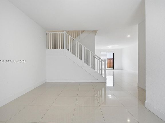 5th image of 13642 SW 157th Pl