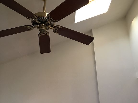 2nd image of 734 Coralie St