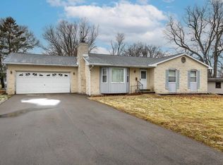 415 Pearl St, Warren, IL 61087