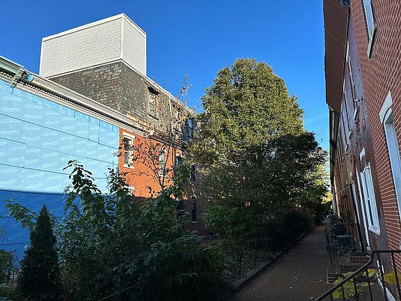 3rd image of 2321 Madison Sq